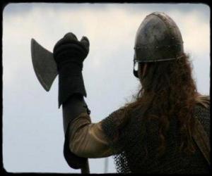 Puzzle Viking παρακολουθούν οπλισμένοι με ένα τσεκούρι